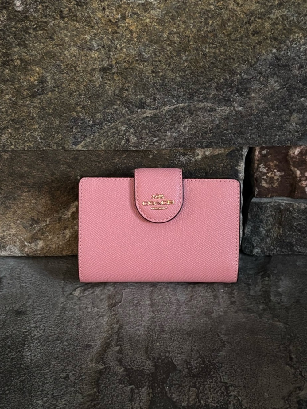 COACH Medium Corner Zip Wallet